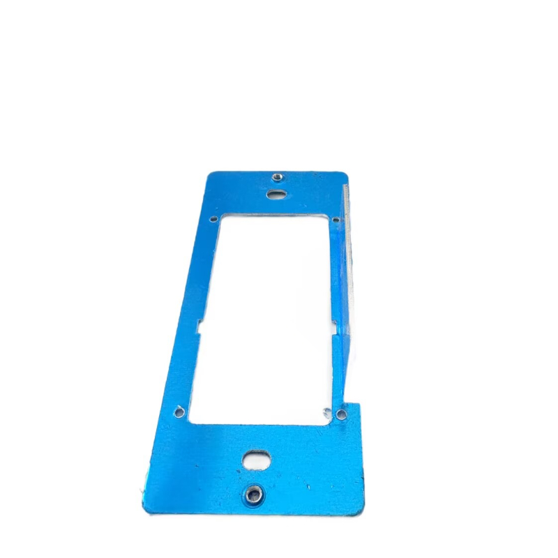 Staffa metallica per dispositivi elettronici